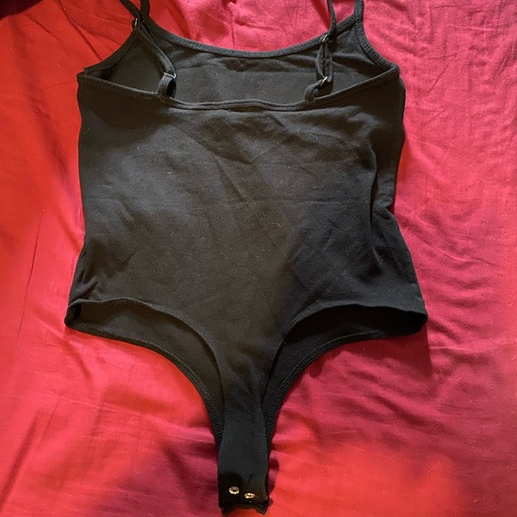 GUESS SNAP CLOSURE BODYSUIT - Picture 9 of 14